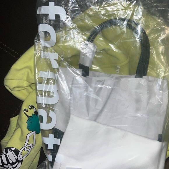 Reformation Nara Shoulder Bag Green - Size OS - Picture 4 of 4